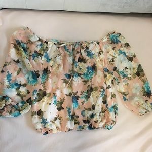 Off the shoulder floral top. Size Large.
